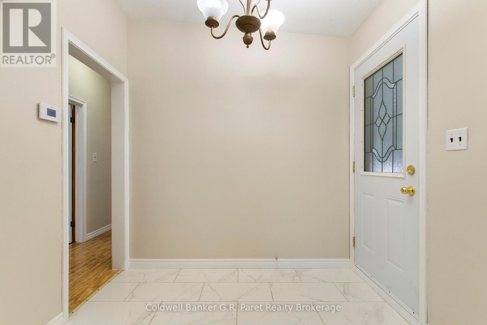 105 Queen Street, Tillsonburg, Ontario  N4G 3H4 - Photo 3 - X13873340