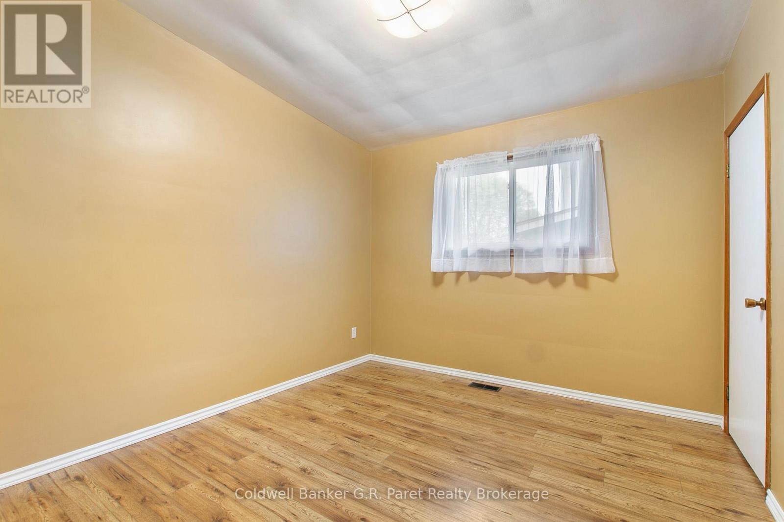105 Queen Street, Tillsonburg, Ontario  N4G 3H4 - Photo 9 - X13873340