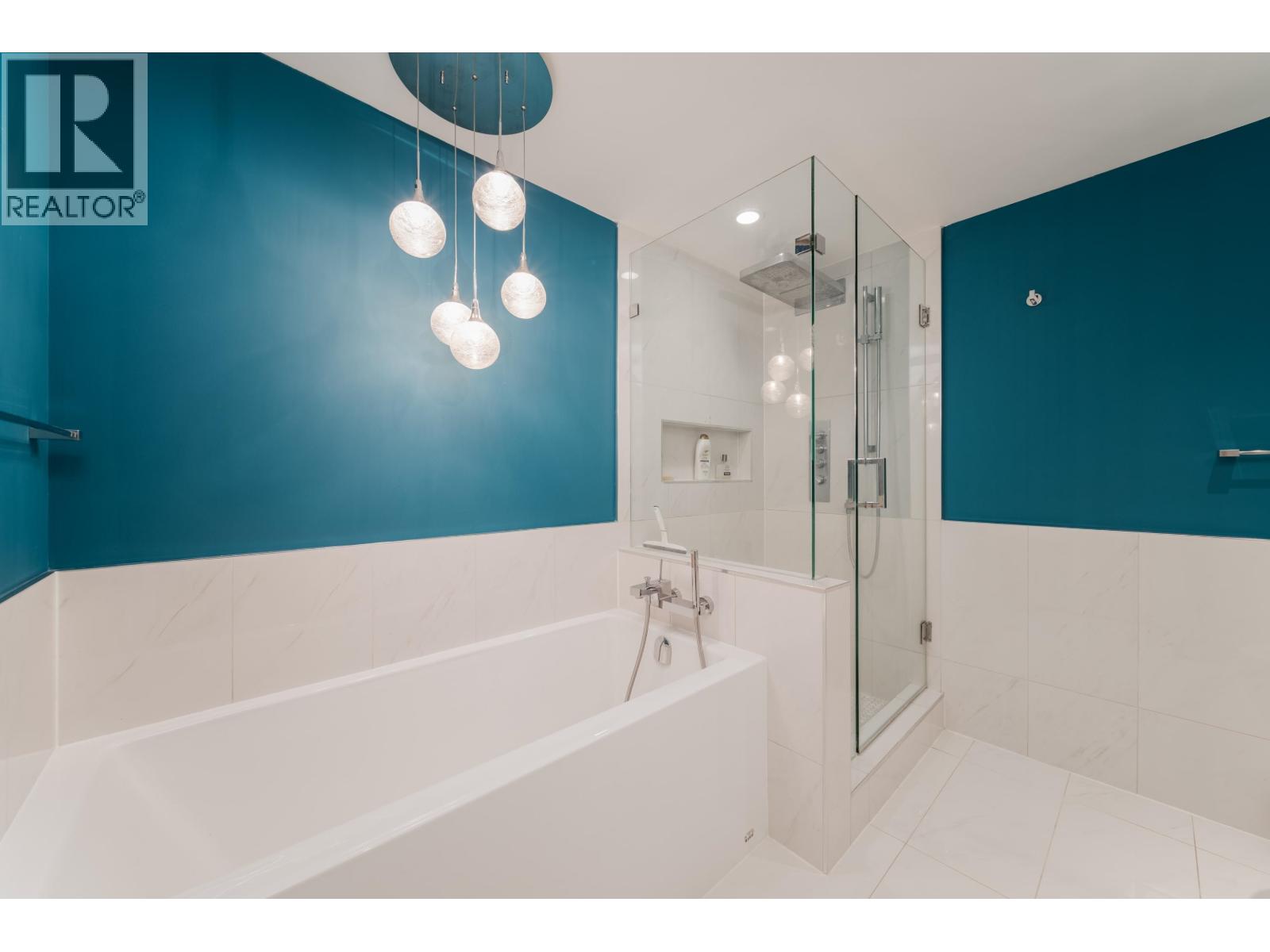 1801 717 JERVIS STREET