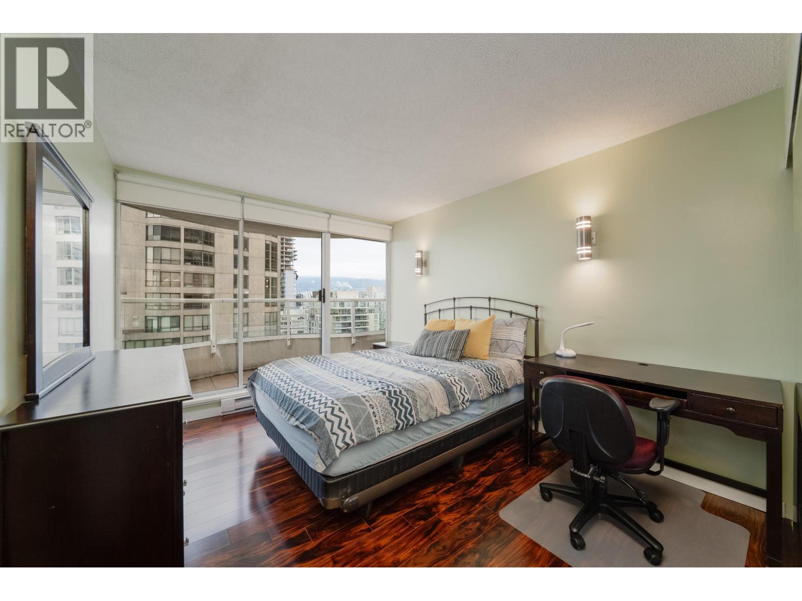 1801 717 JERVIS STREET