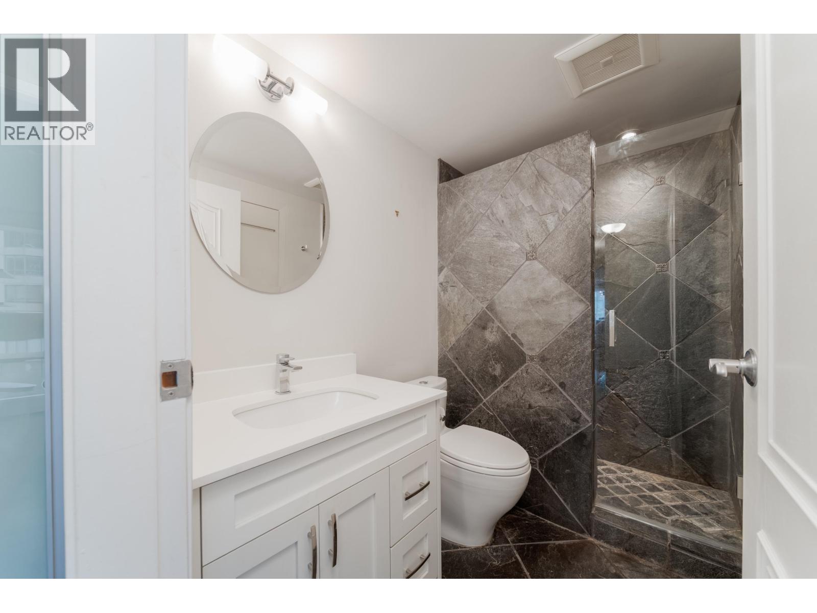 1801 717 JERVIS STREET