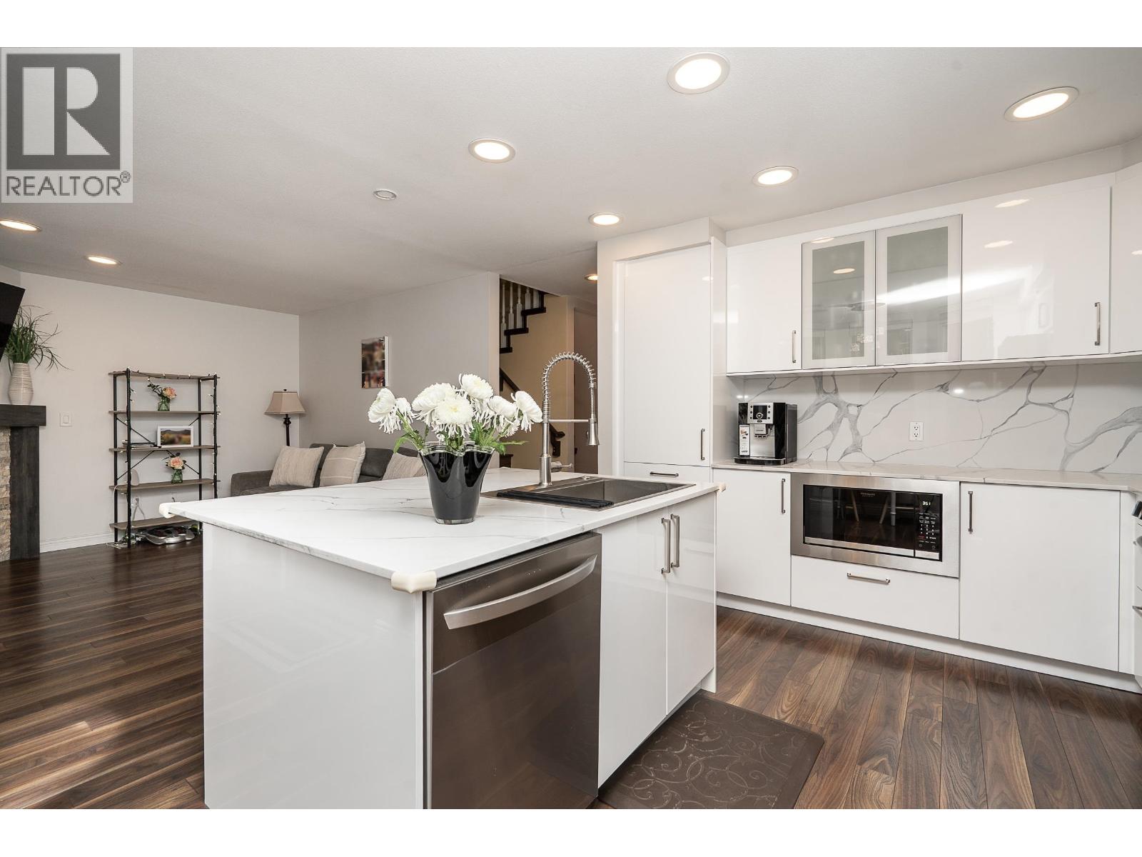 43 2990 PANORAMA DRIVE