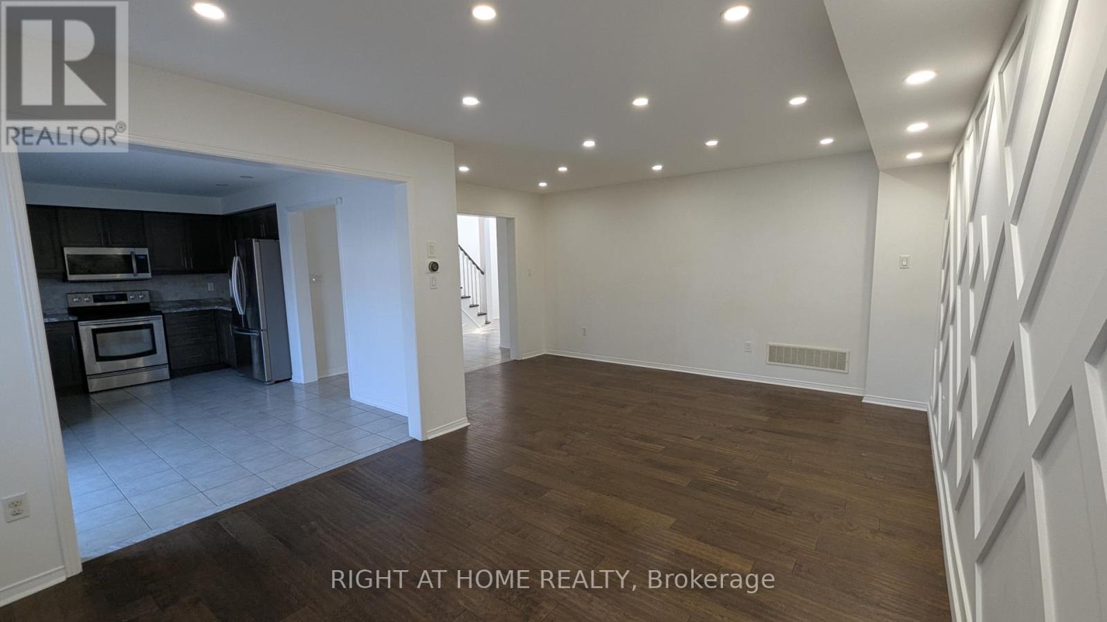 Main & Upper - 5 Faris Street, Bradford West Gwillimbury (Bradford), Ontario  L3Z 0C6 - Photo 10 - N13873348