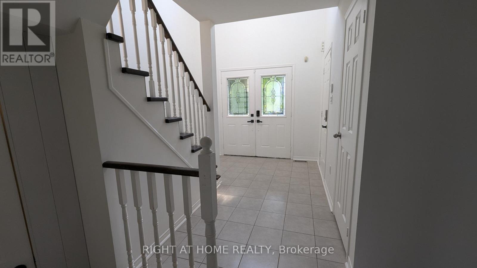 Main & Upper - 5 Faris Street, Bradford West Gwillimbury (Bradford), Ontario  L3Z 0C6 - Photo 6 - N13873348