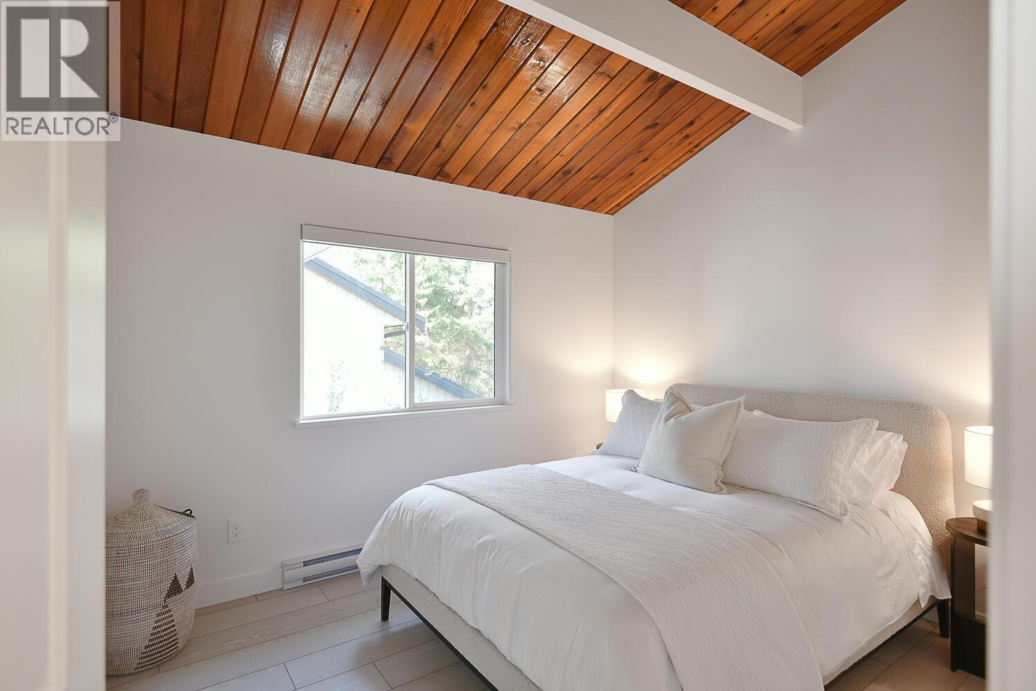 5350 Susan Way, Halfmoon Bay, British Columbia  V7Z 1B5 - Photo 16 - R3173422