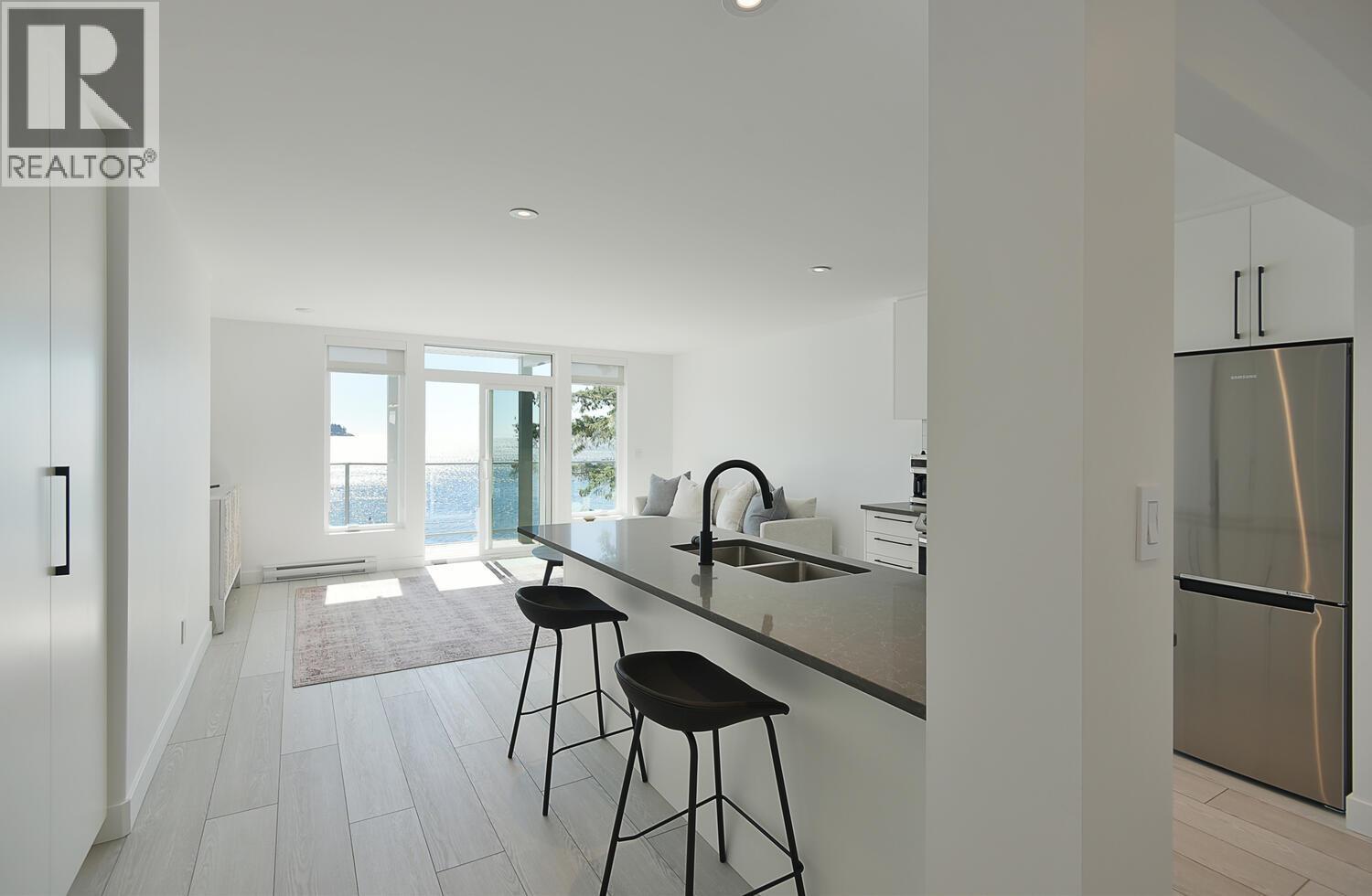5350 Susan Way, Halfmoon Bay, British Columbia  V7Z 1B5 - Photo 25 - R3173422
