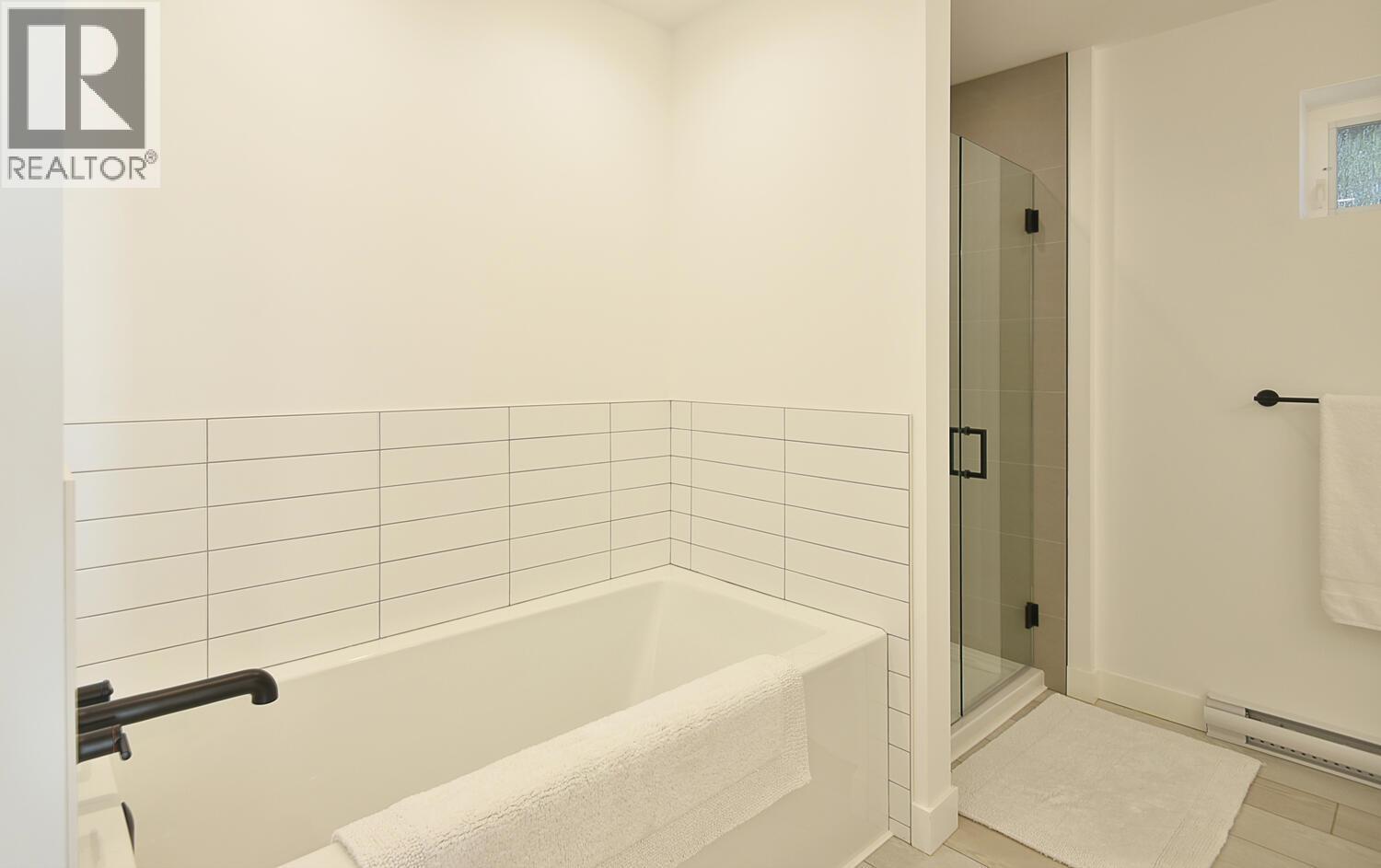 5350 Susan Way, Halfmoon Bay, British Columbia  V7Z 1B5 - Photo 31 - R3173422