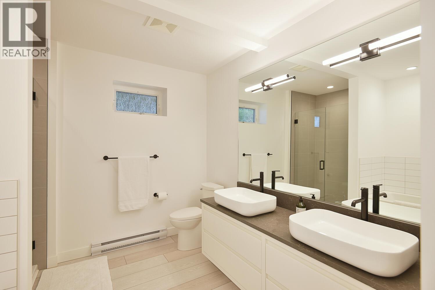 5350 Susan Way, Halfmoon Bay, British Columbia  V7Z 1B5 - Photo 32 - R3173422