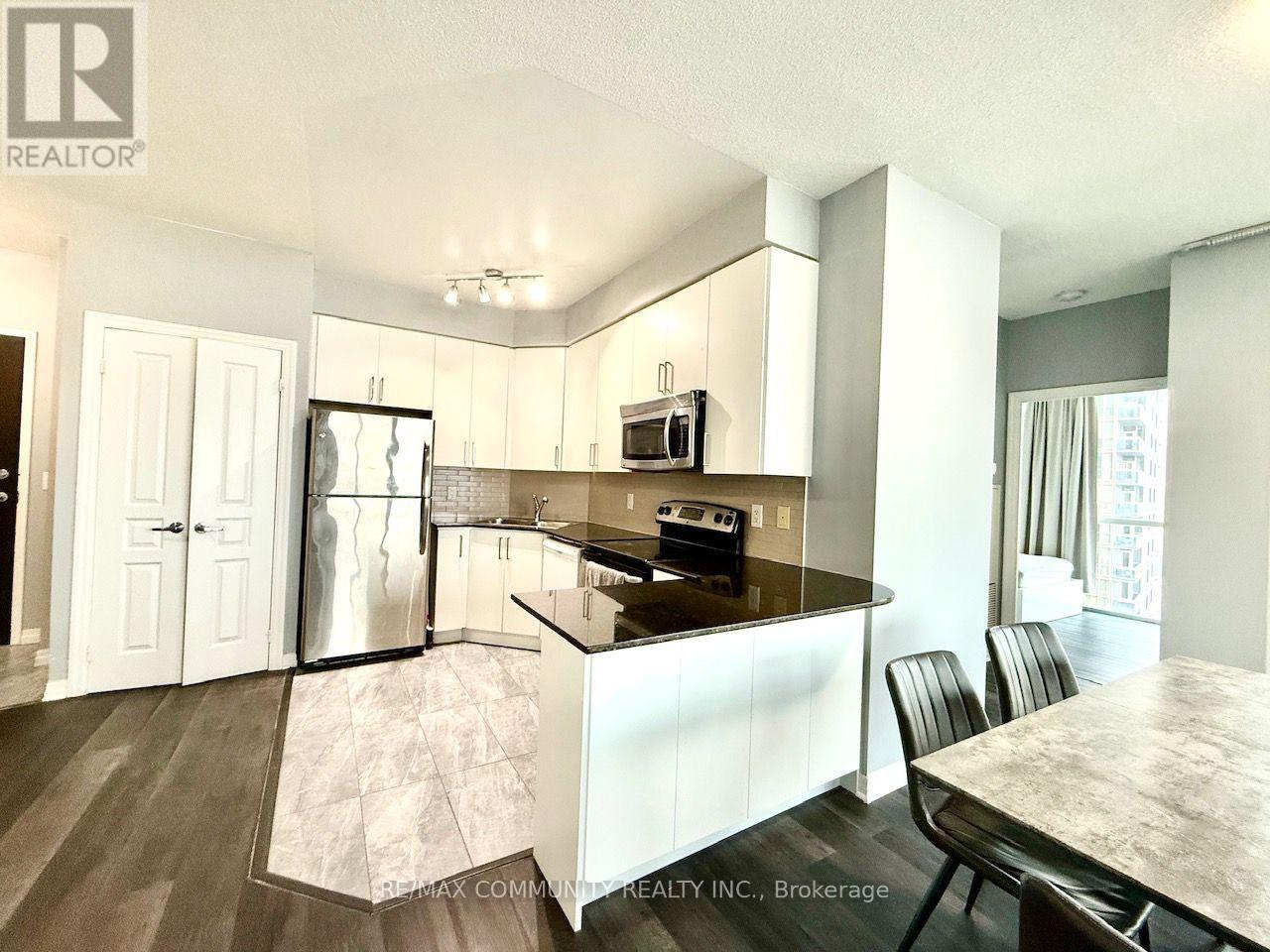 2707 - 225 Webb Drive, Mississauga, Ontario  L5B 4P2 - Photo 2 - W13873394