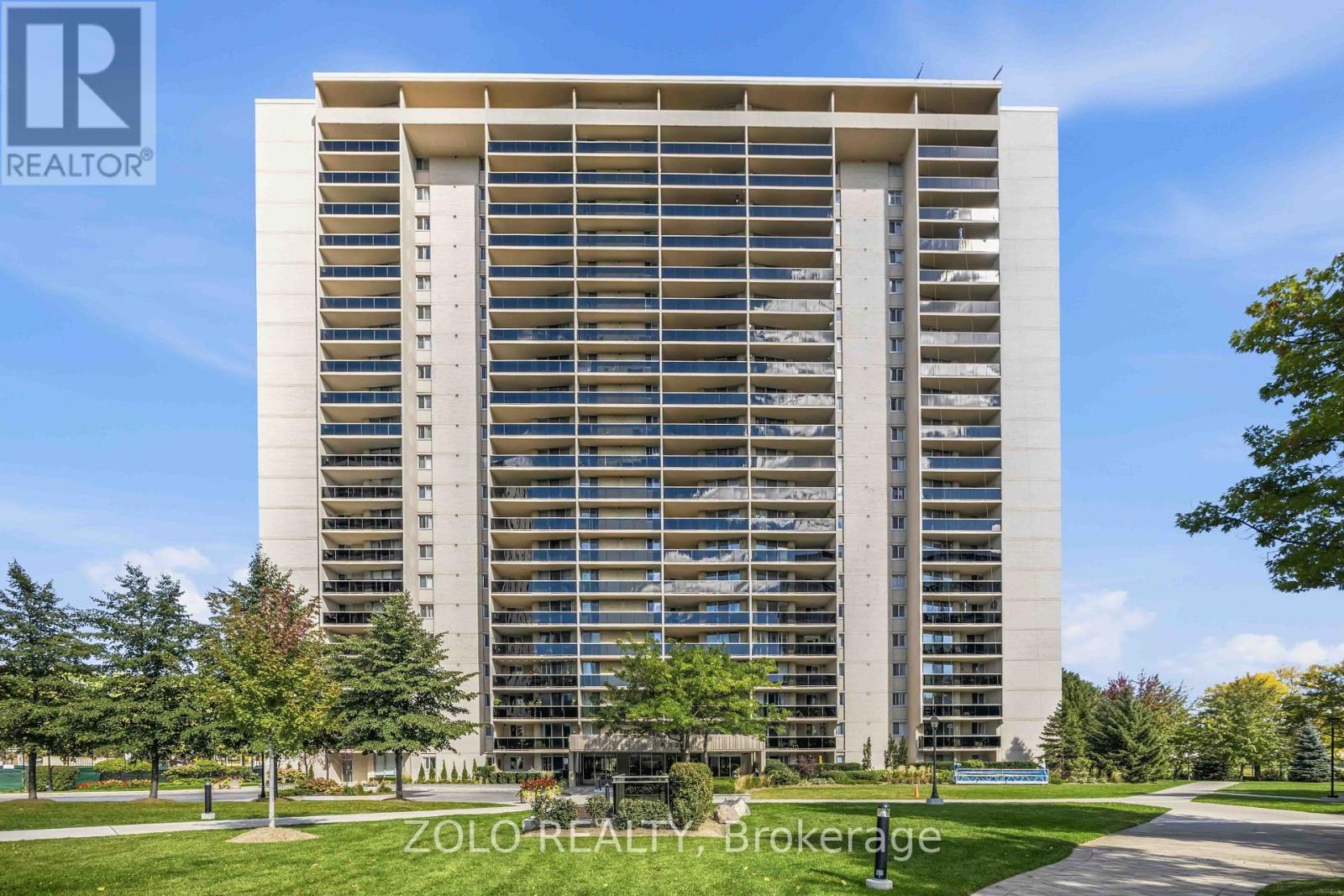 2003 - 812 Burnhamthorpe Road, Toronto, Ontario M9C 4W1 - Photo 2 - W13873402