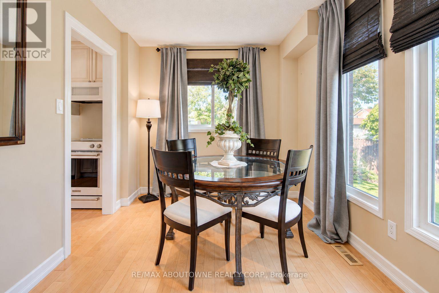 3668 Colonial Drive, Mississauga, Ontario  L5L 4N7 - Photo 10 - W13873418