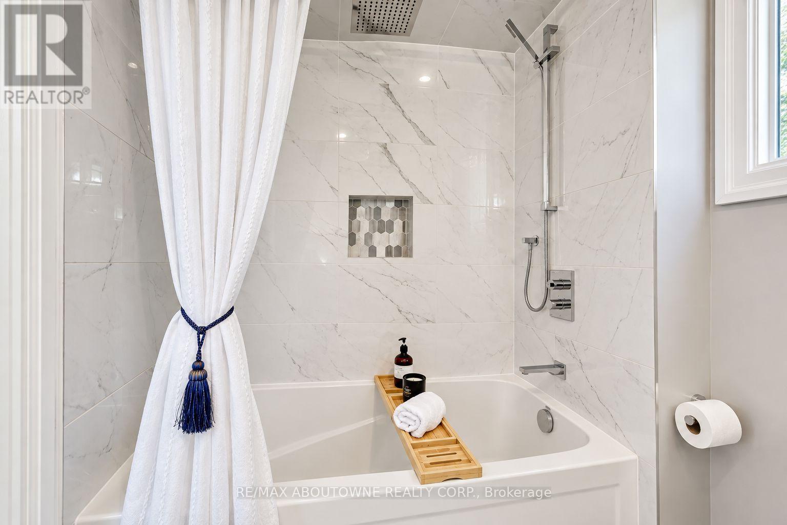 3668 Colonial Drive, Mississauga, Ontario  L5L 4N7 - Photo 23 - W13873418