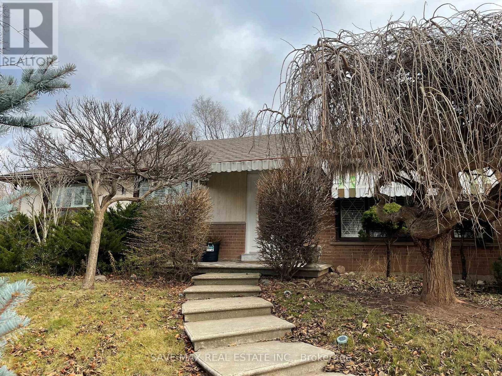 561 WEIR AVENUE