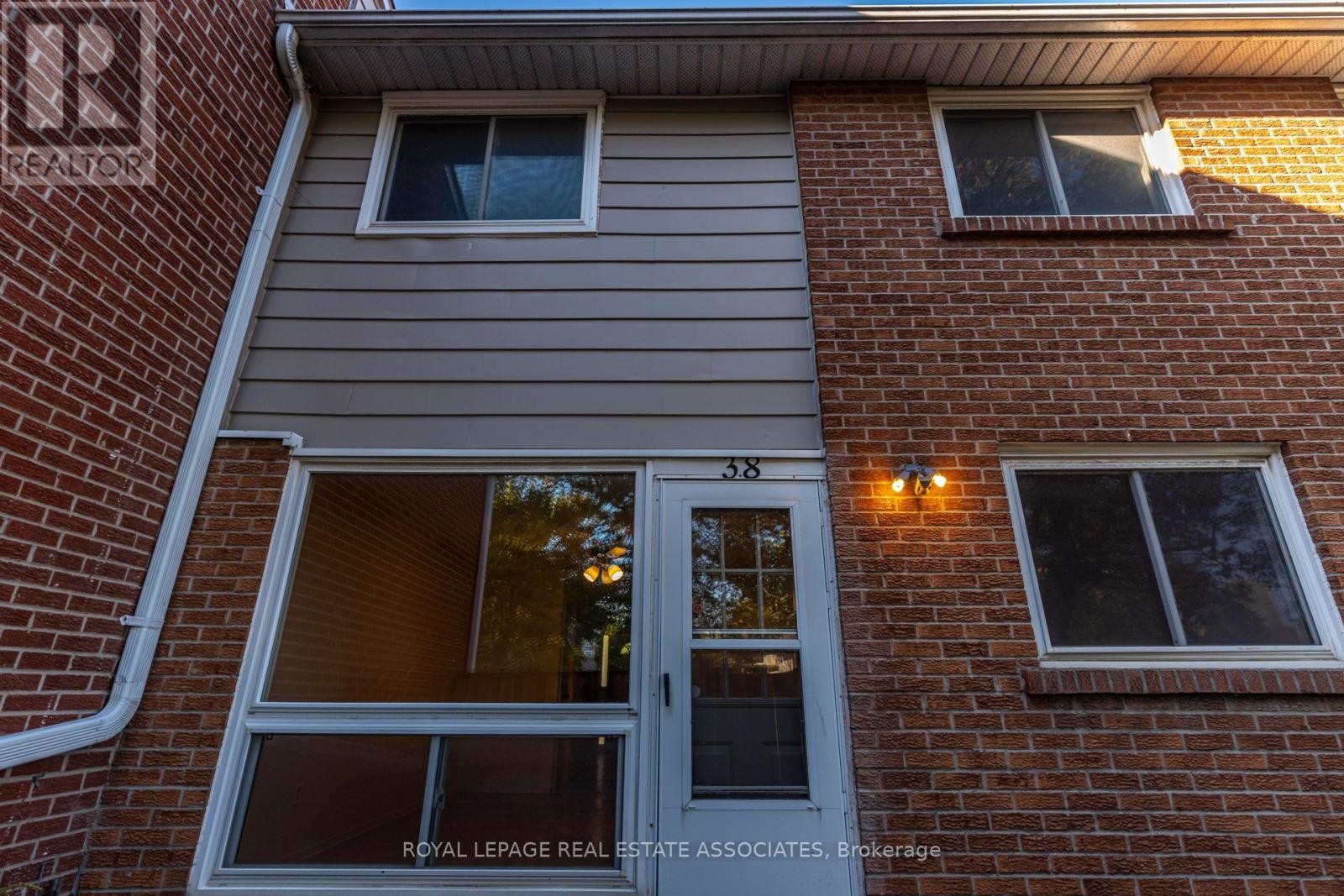 215 Mississauga Valley Boulevard, Mississauga, Ontario L5A 1Y7 - Photo 41 - W13871468