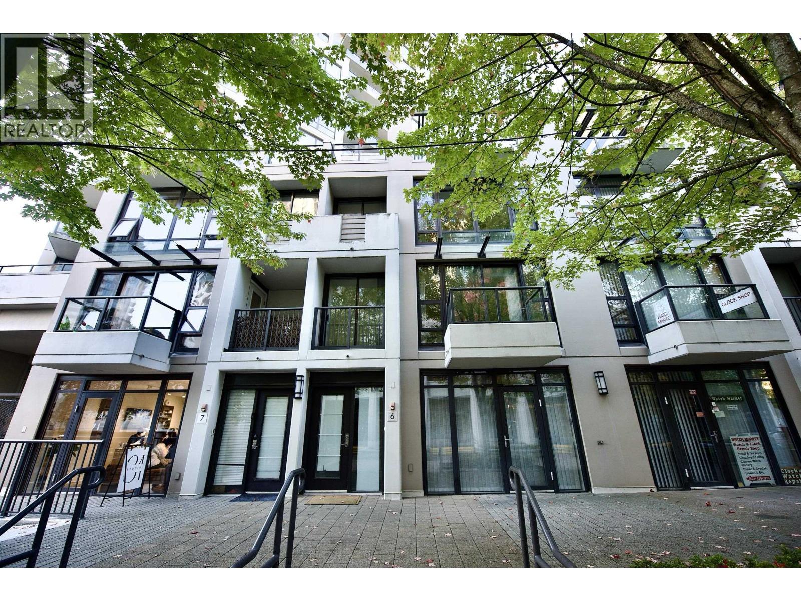 6 1185 The High Street, Coquitlam, British Columbia  V3B 0A9 - Photo 1 - R3173393