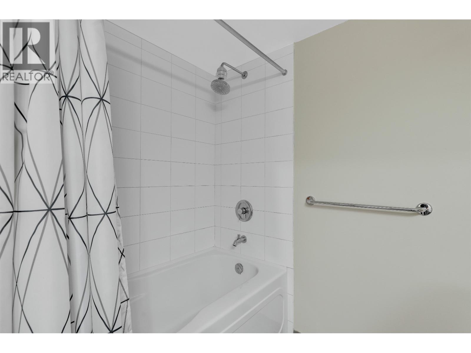 206 3811 Hastings Street, Burnaby, British Columbia  V5C 6V2 - Photo 17 - R3173023
