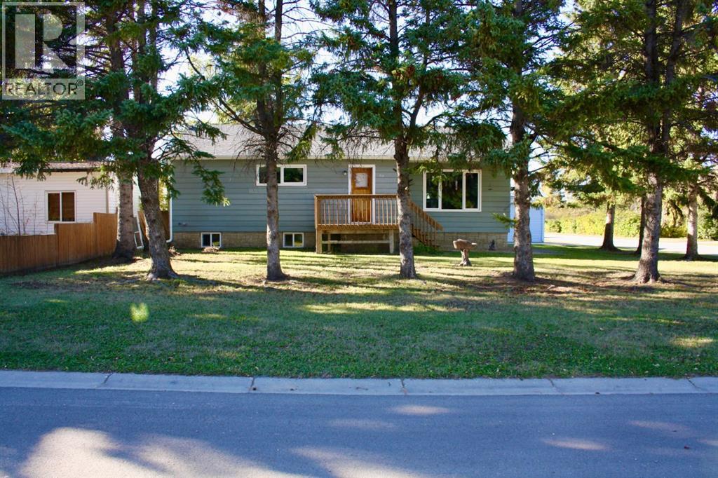 20 2nd Street E, Neilburg, Saskatchewan