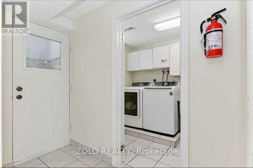 Lower - 1 Garrow Drive W, Hamilton, Ontario  L9C 6G8 - Photo 8 - X13873444