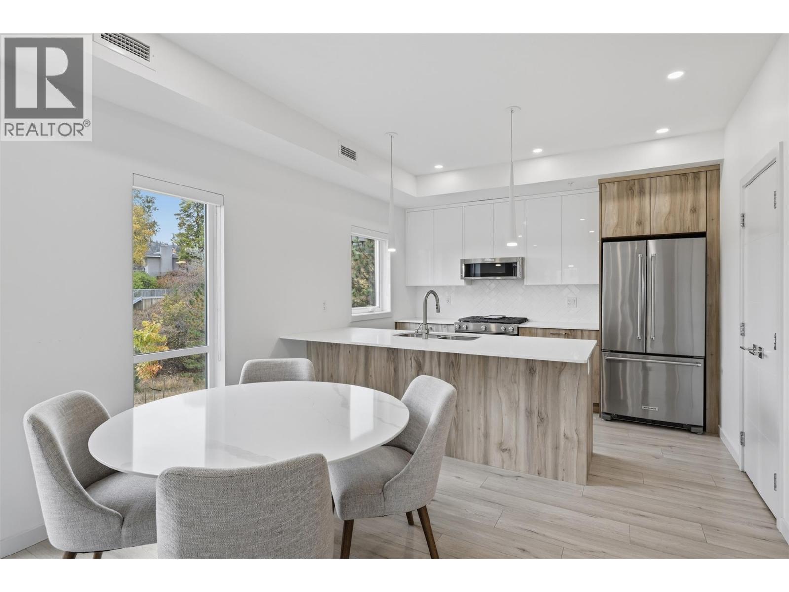 1405 SPRINGHILL Drive Unit# 2103