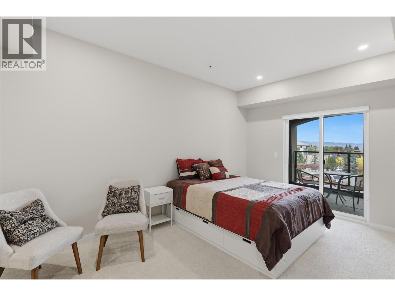 1405 SPRINGHILL Drive Unit# 2103