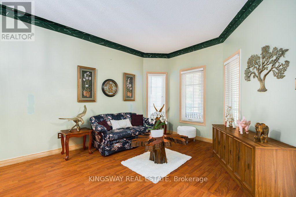 501 Ashprior Avenue, Mississauga, Ontario L5R 3N1 - Photo 10 - W13866810