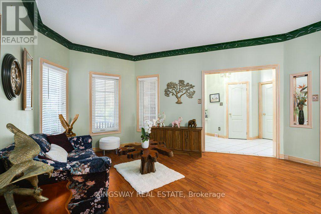 501 Ashprior Avenue, Mississauga, Ontario L5R 3N1 - Photo 11 - W13866810