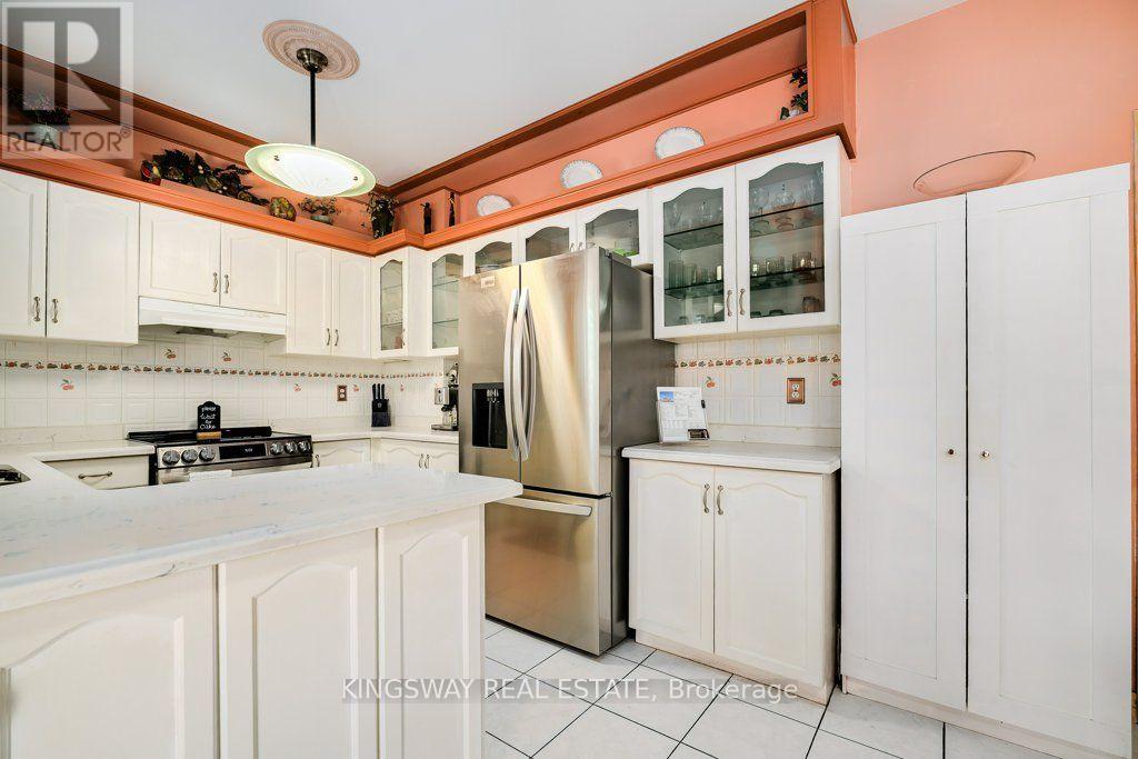 501 Ashprior Avenue, Mississauga, Ontario L5R 3N1 - Photo 17 - W13866810