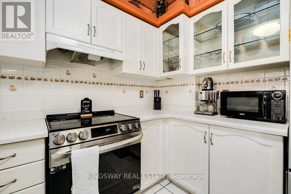 501 Ashprior Avenue, Mississauga, Ontario L5R 3N1 - Photo 18 - W13866810