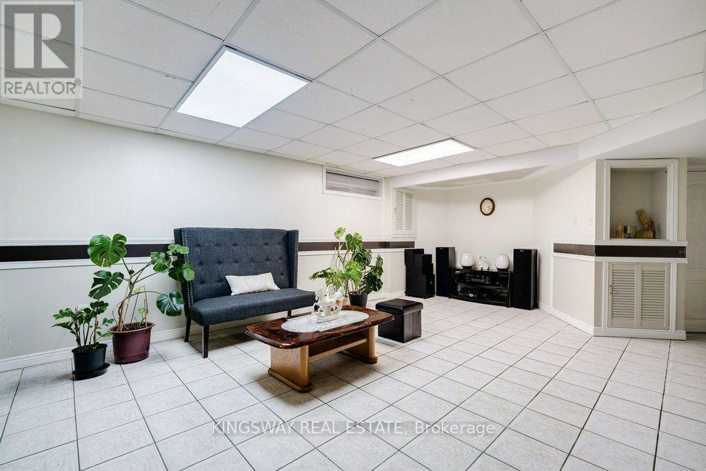 501 Ashprior Avenue, Mississauga, Ontario L5R 3N1 - Photo 36 - W13866810