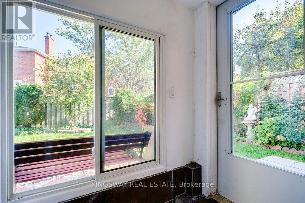 501 Ashprior Avenue, Mississauga, Ontario L5R 3N1 - Photo 43 - W13866810