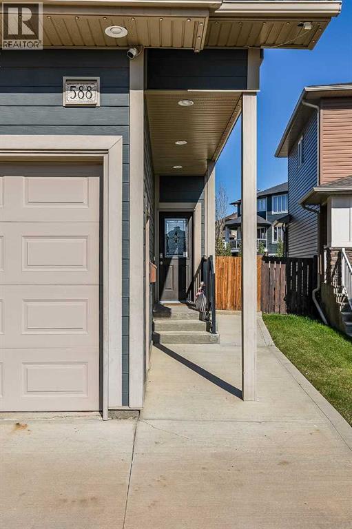 588 Vista Drive SE