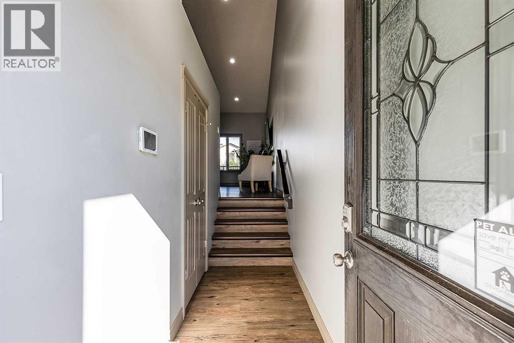 588 Vista Drive SE