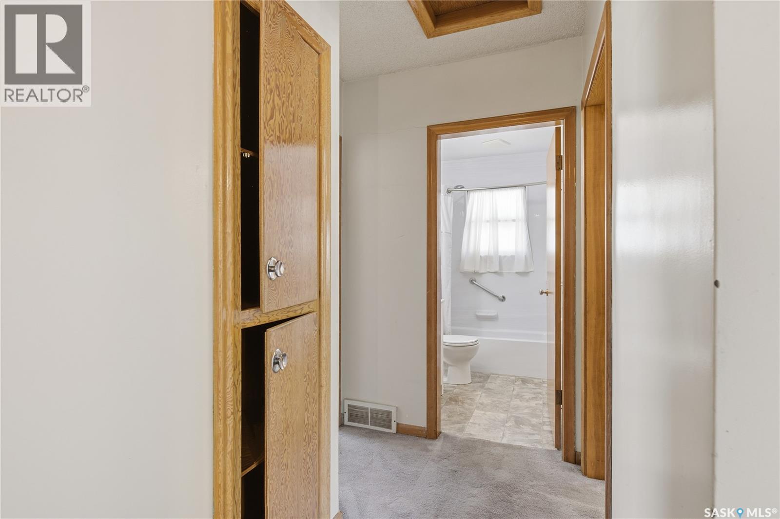 2522 William Avenue, Saskatoon, Saskatchewan  S7J 1B3 - Photo 7 - SK050532