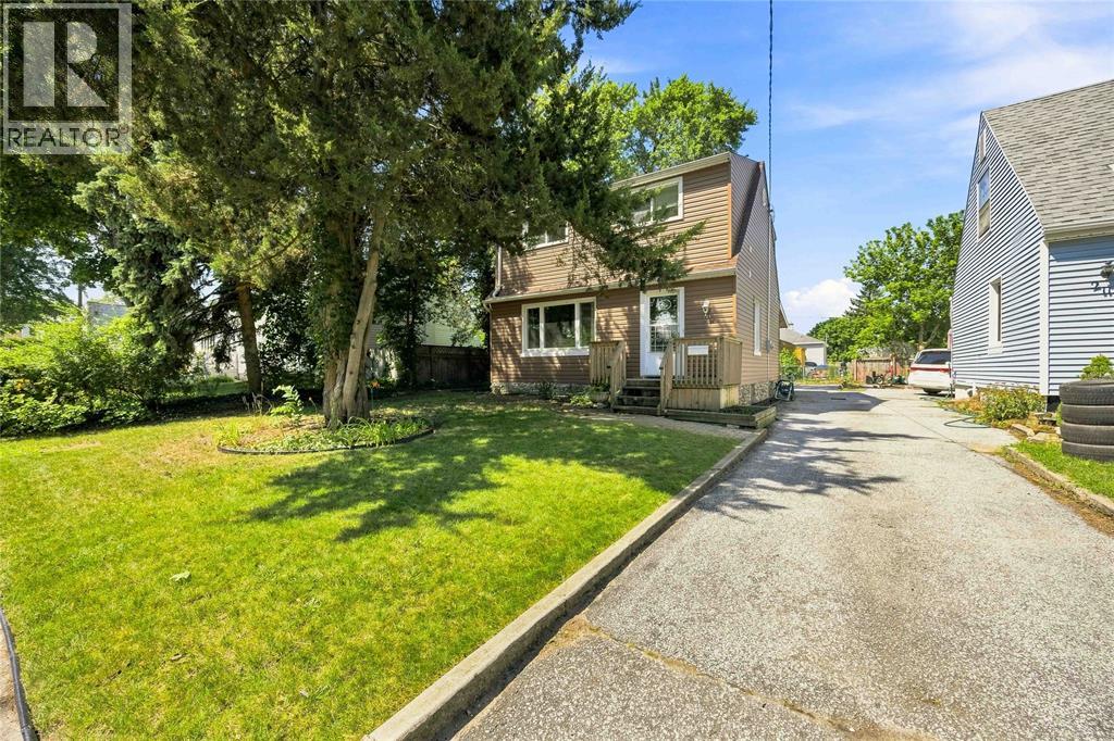 209 Felix Street, Sarnia, Ontario  N7T 5L4 - Photo 2 - 26024788