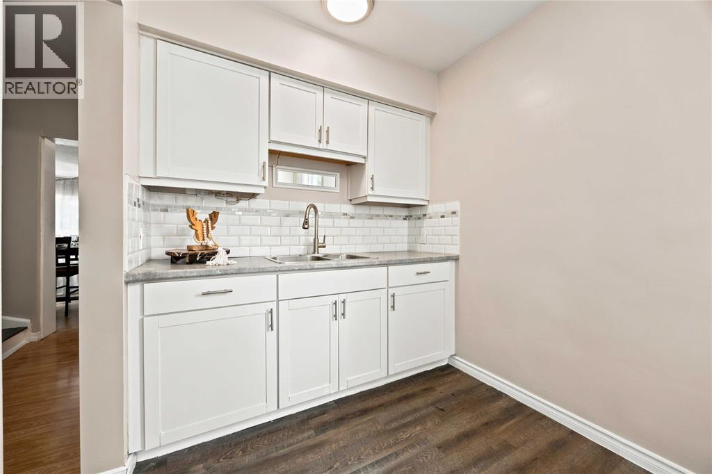 209 Felix Street, Sarnia, Ontario  N7T 5L4 - Photo 7 - 26024788