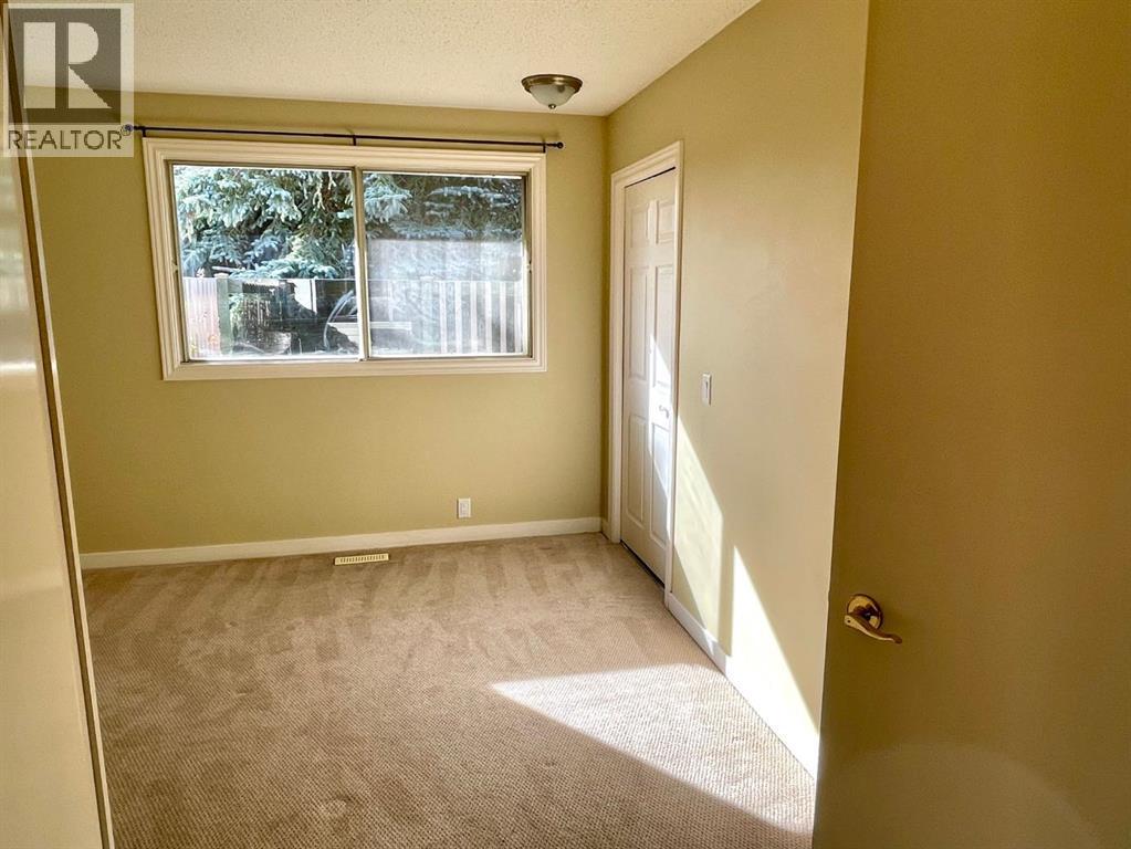 247 Bracewood Road SW, Calgary, Alberta  T2W 3C2 - Photo 22 - A2346722