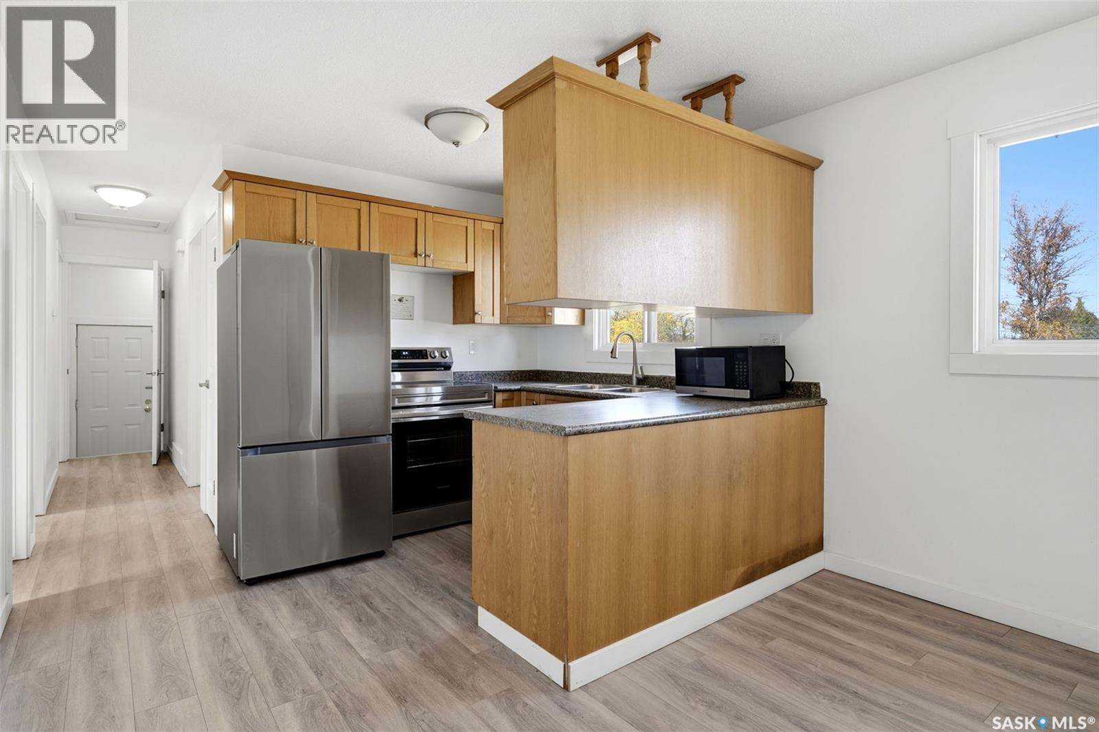 1502 Grosvenor Street, Regina, Saskatchewan  S4N 4C6 - Photo 8 - SK050567