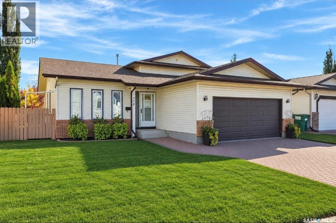 518 Bronson Crescent, Saskatoon, Saskatchewan  S7J 5E3 - Photo 1 - SK050415