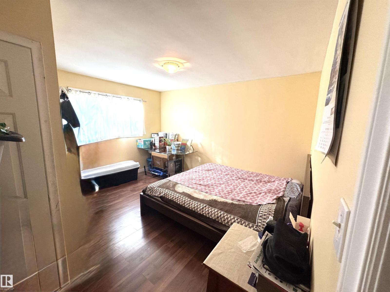 8108 124 AV NW