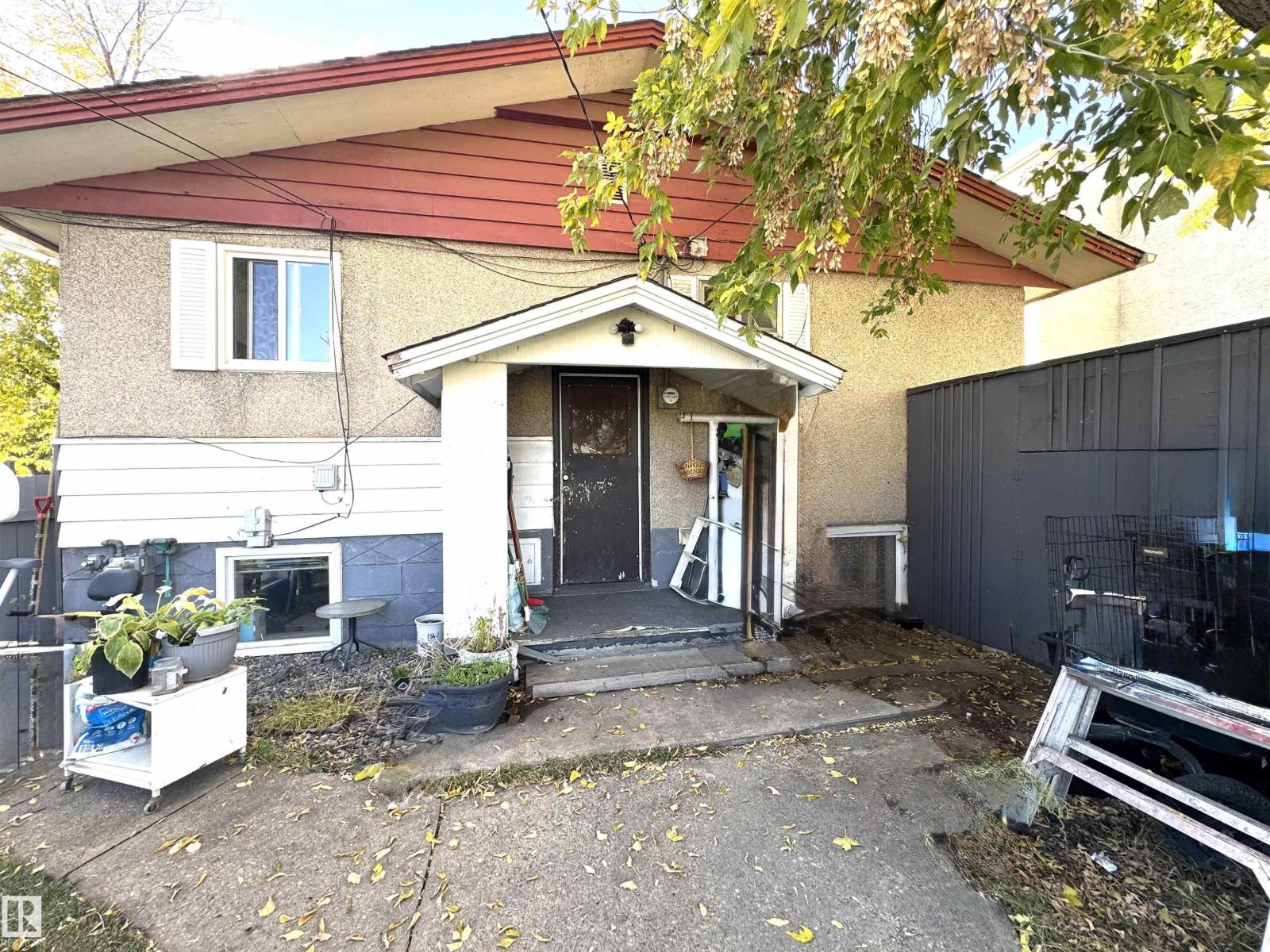 8108 124 AV NW