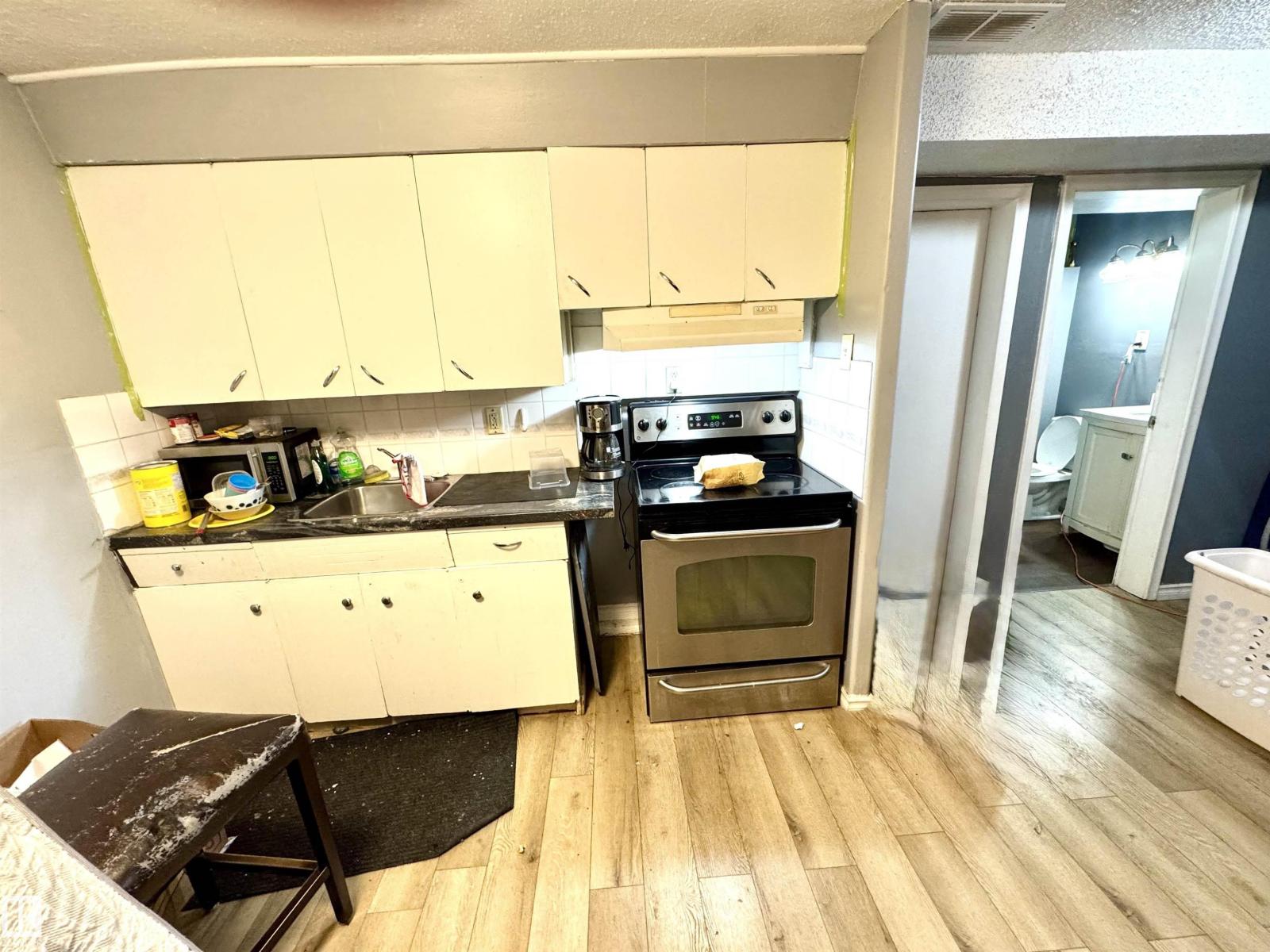8108 124 AV NW