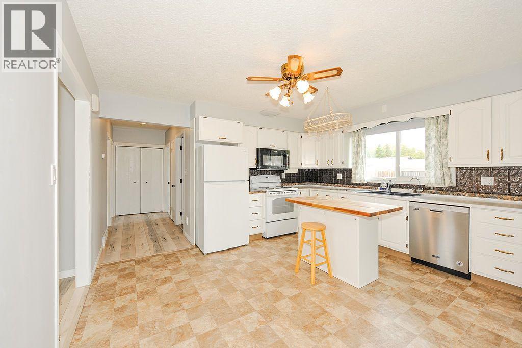 5117 49 Street, Daysland, Alberta  T0B 1A0 - Photo 11 - A2350229
