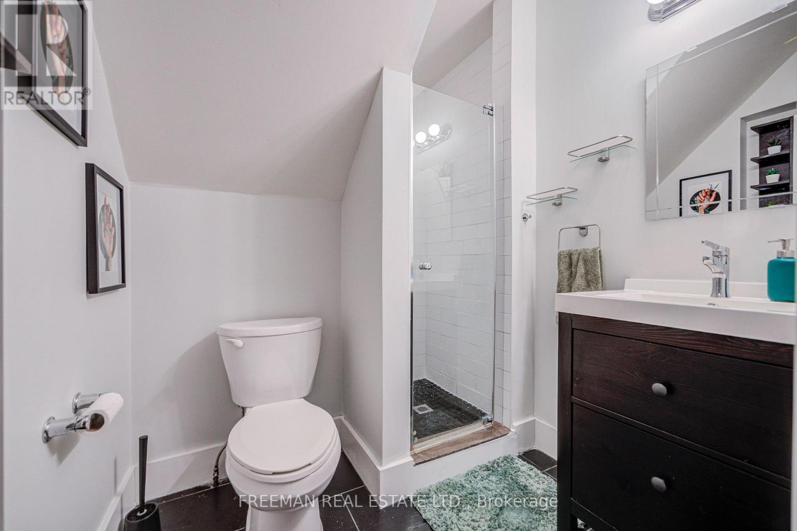 468 Markham Street, Toronto, Ontario  M6G 2L3 - Photo 18 - C13873598