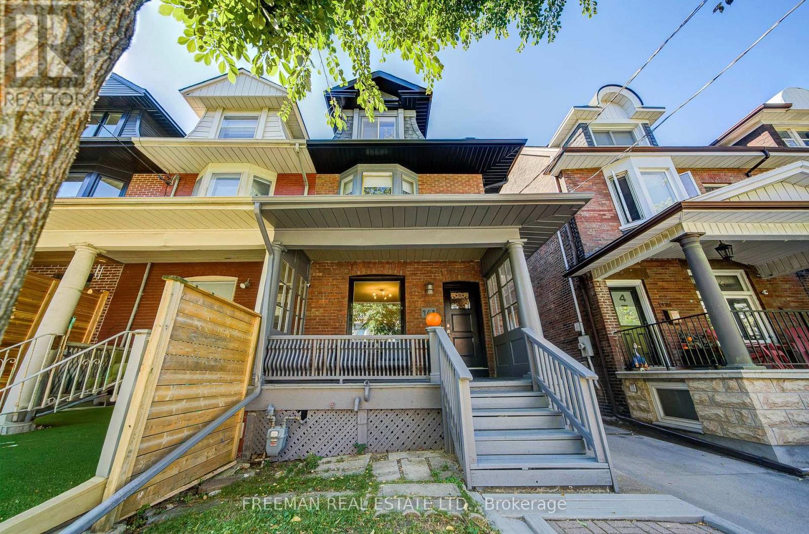 468 Markham Street, Toronto, Ontario  M6G 2L3 - Photo 2 - C13873598