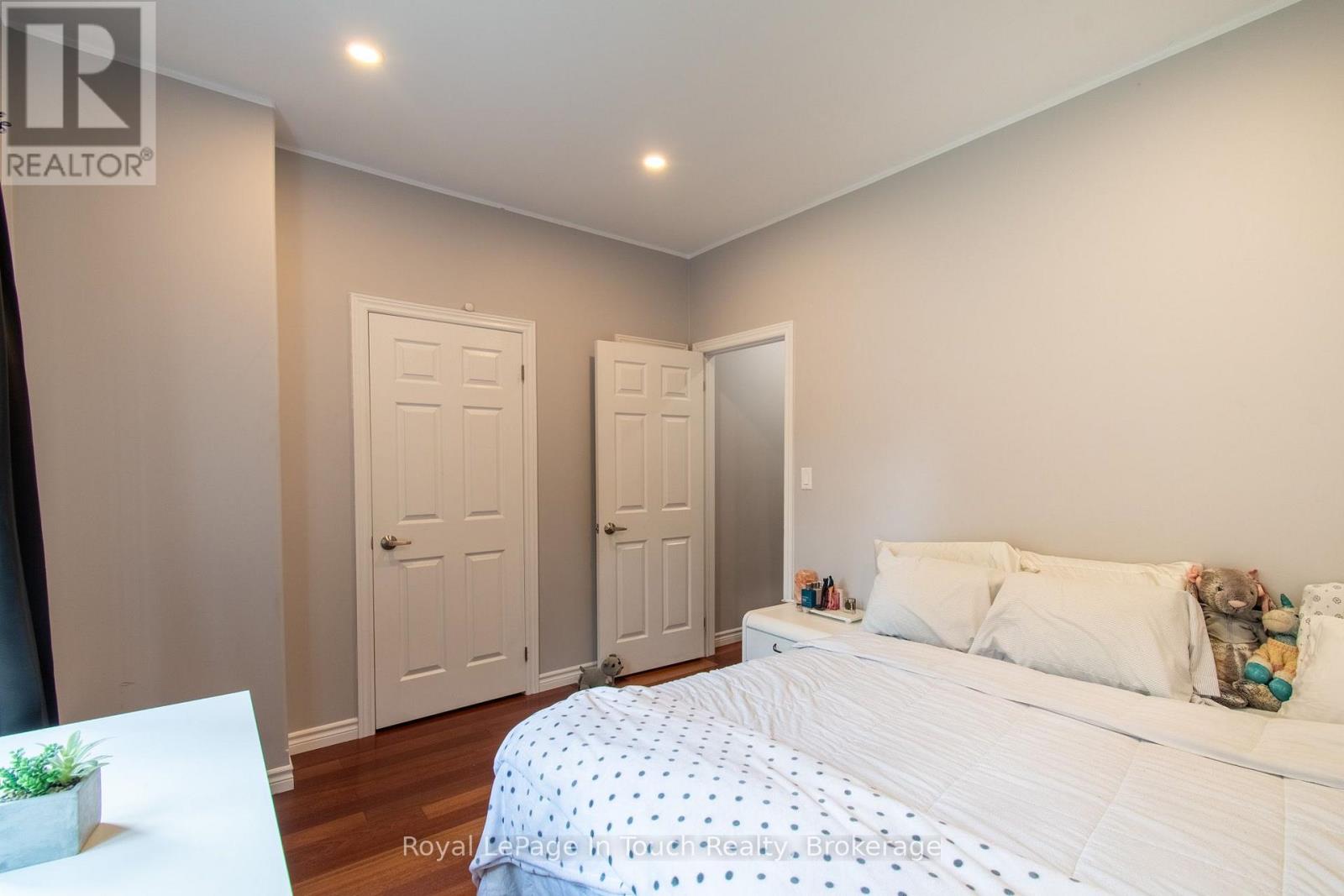 58 Oliver Drive, Tiny, Ontario  L0L 2J0 - Photo 23 - S13873588