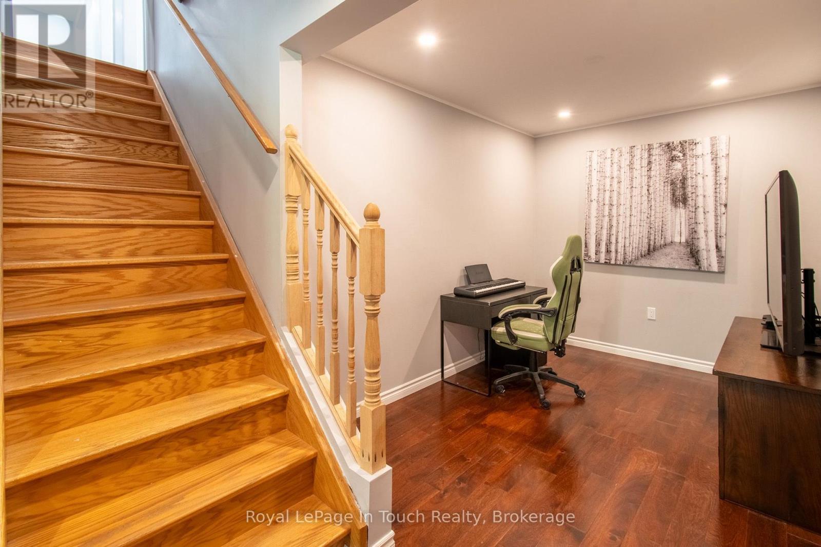 58 Oliver Drive, Tiny, Ontario  L0L 2J0 - Photo 27 - S13873588