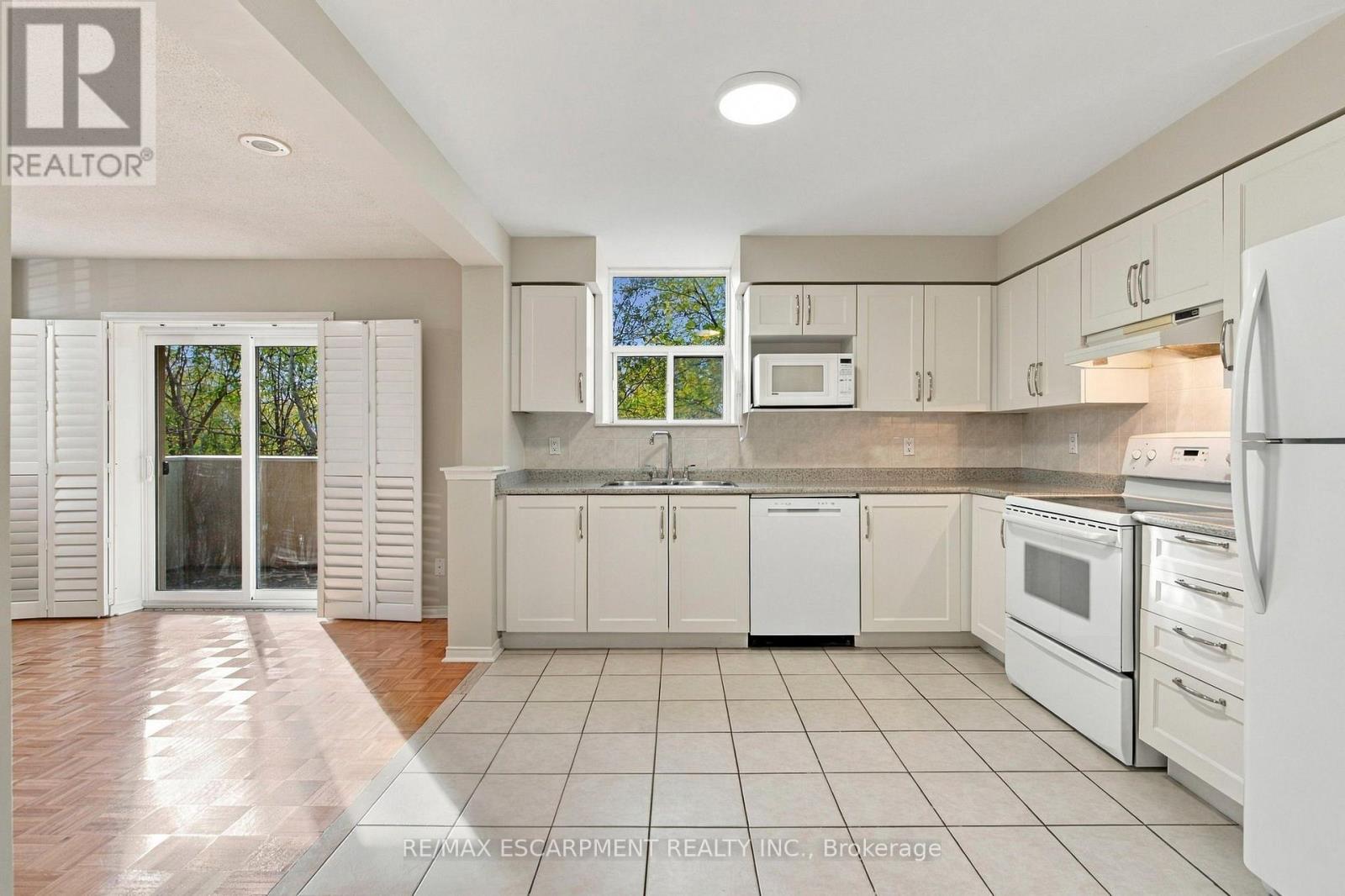 223 - 7373 Martingrove Road, Vaughan (Vaughan Grove), Ontario  L4L 9K1 - Photo 8 - N13873520