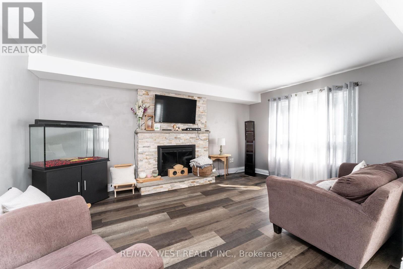 19 Moore Place, Barrie (Letitia Heights), Ontario  L4N 6N6 - Photo 12 - S13873532