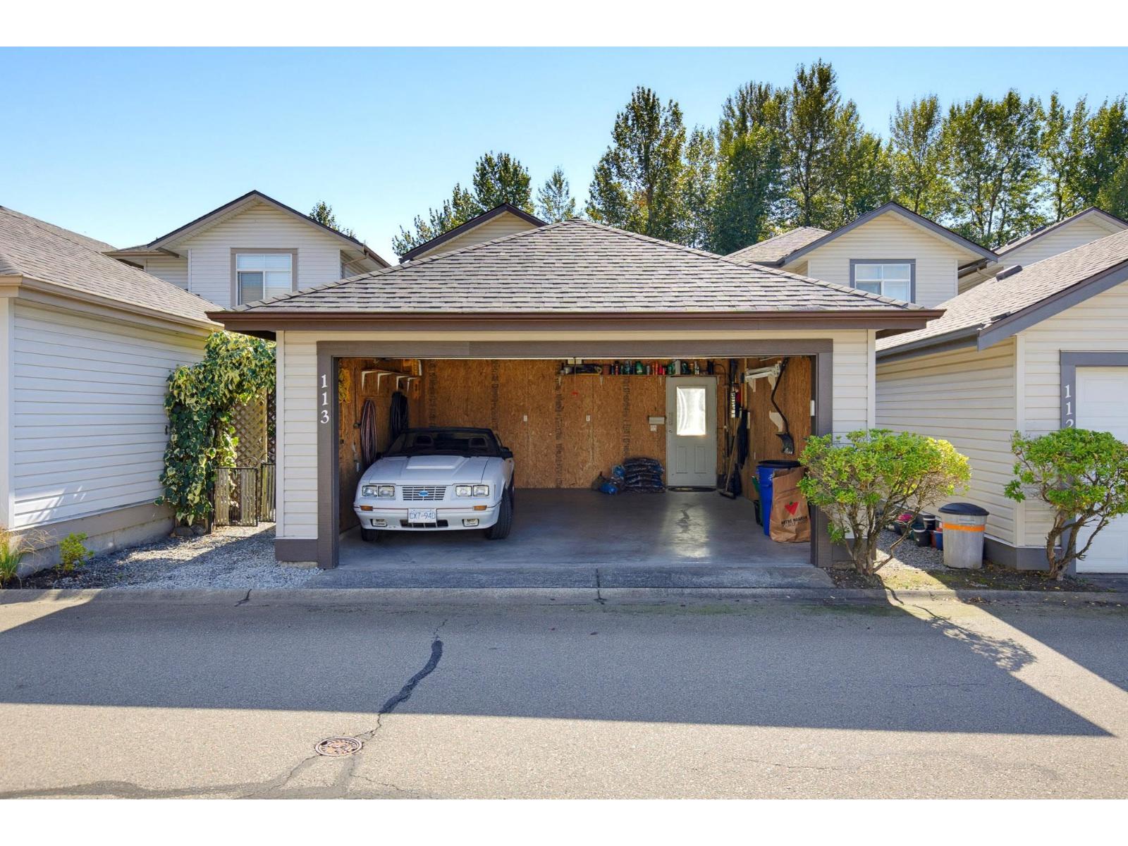 113 33751 7 AVENUE
