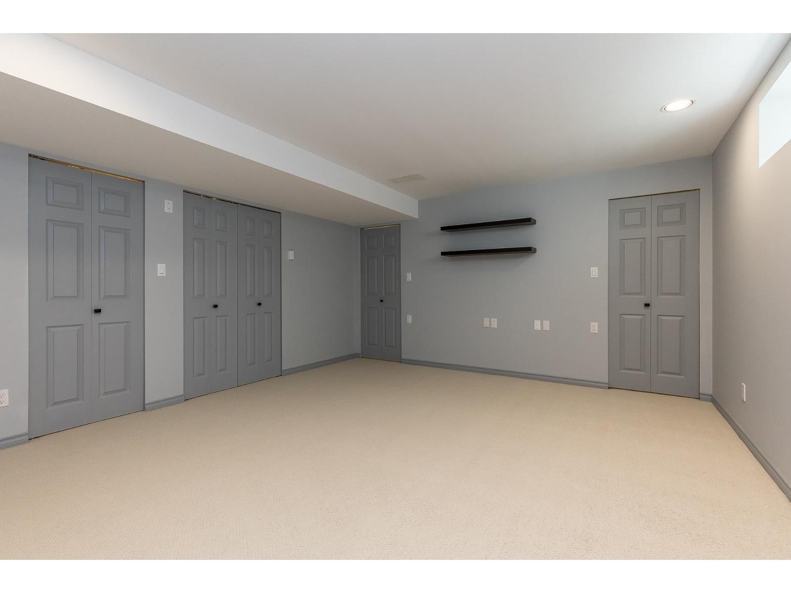113 33751 7 AVENUE
